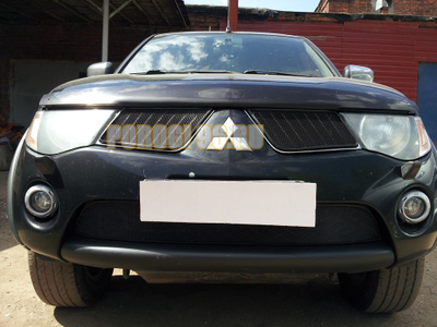 Защита радиатора Mitsubishi L200 2006-2010 black верх