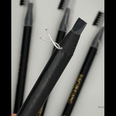 Эскизный карандаш чёрный с щеточкой