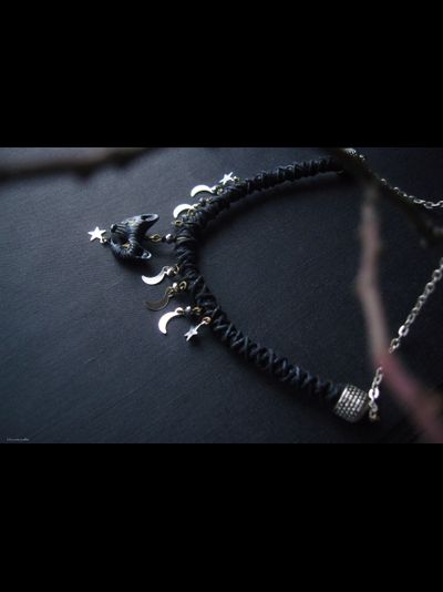 "Серенький волчок - звёздный пастушок", плетёное колье в стиле фэнтези