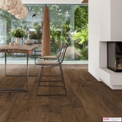 Декор паркетной доски Haro Орех Американский Маркант 1-пол, лак 529976 в интерьере гостиной