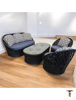 компактный комплект  мебели из ротанга