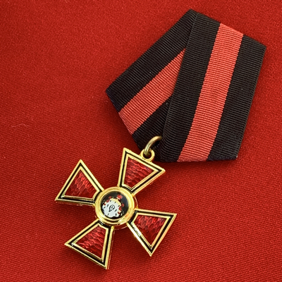 Орден Святого Владимира 4-й степени, на колодке с муаровой лентой. Полноразмерная копия LUX! Лот № 79.