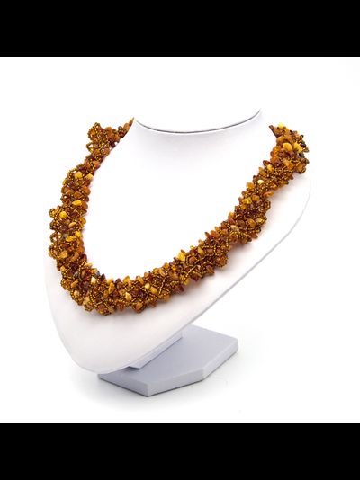 Колье из бисера и необработанного янтаря 00096