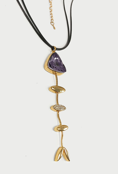 (АРТИКУЛ: 9334/21) КОЛЬЕ ЖЕНСКОЕ, КРУПНАЯ ПОДВЕСКА "РЫБА", ЗОЛОТИСТЫЙ МЕТАЛЛ, ТЕМНО-СИРЕНЕВЫЙ КРИСТАЛЛ, НА ЧЕРНОМ ДВОЙНОМ ШНУРКЕ