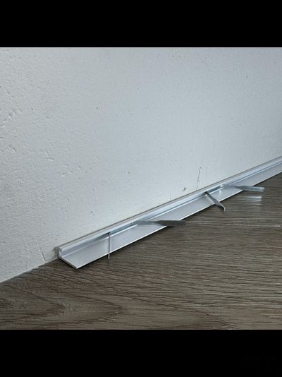 Щелевой плинтус PRO DESIGN MINI 7067 RAL 9003 белый