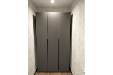 Сборка шкафа трехстворчатого