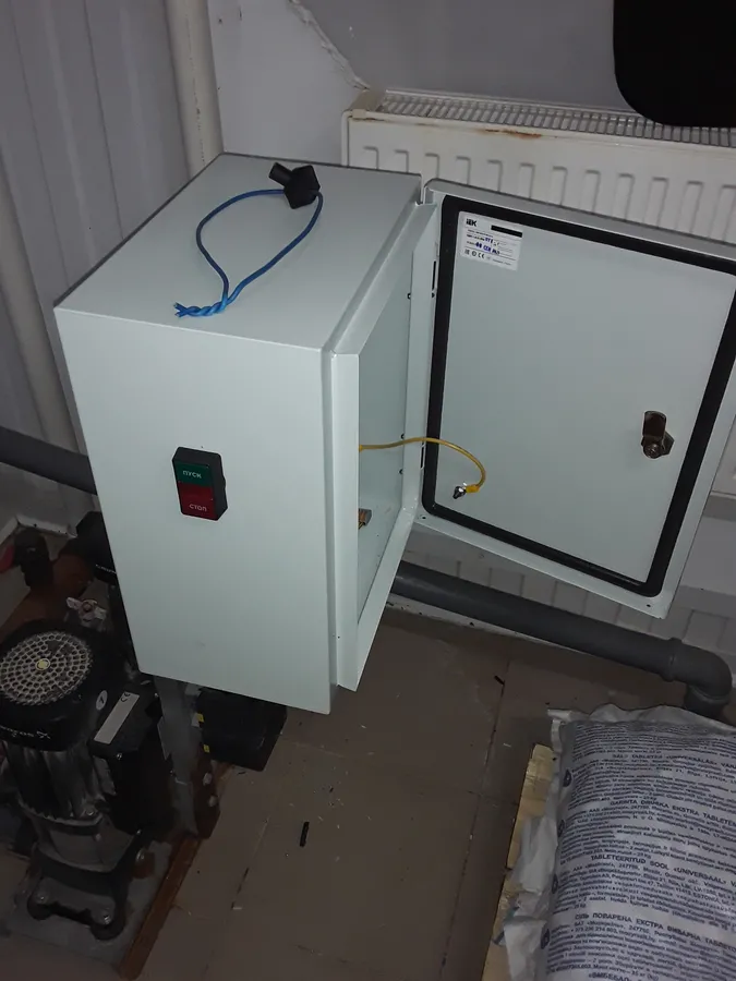 Проектирование, изготовление и монтаж щита управления насосами холодной воды, пивзавод Панинский