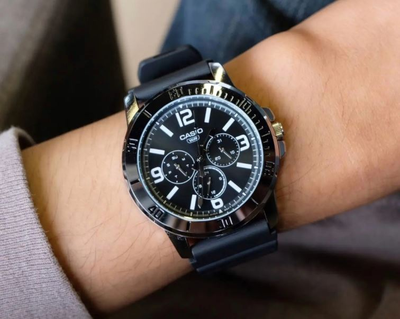 Часы Casio MTP-VD300-1B