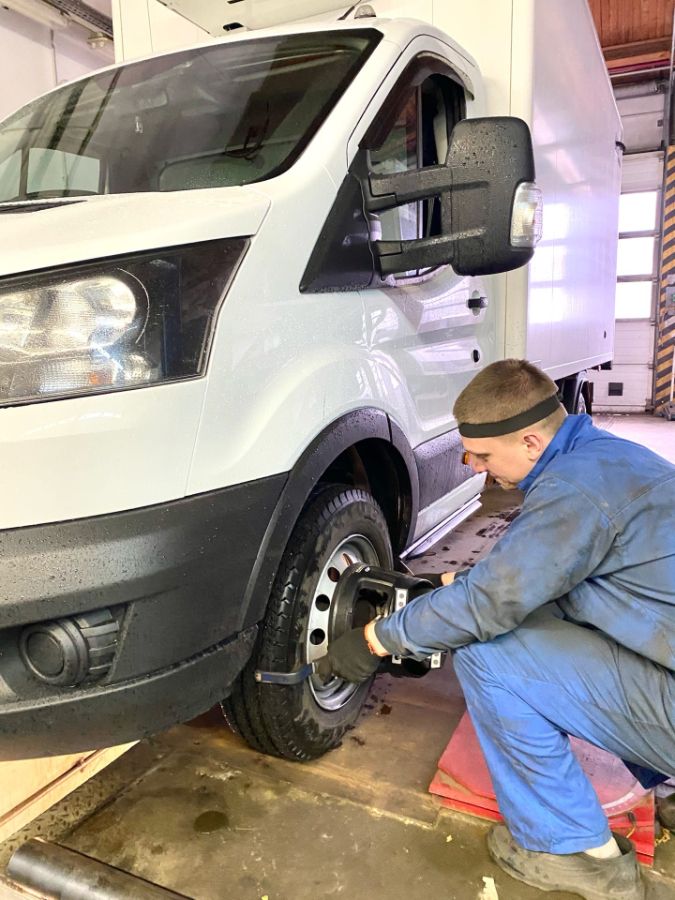 Форд транзит развал схождение. Ford transit 2007 данные сход развала. Сход развал ford transit. Развал схождение форд мондео 3. Форд транзит развал схождение.