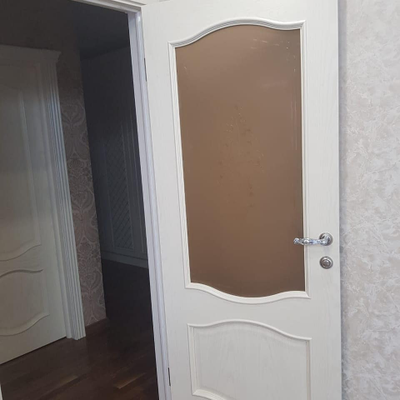 ЛАЙНДОР (УЛЬЯНОВСК)/ МОДЕЛЬ СОФИЯ/ ПОЛОТНО ОСТЕКЛЕННОЕ/ НАТУРАЛЬНЫЙ ШПОН ЯСЕНЯ/ ТОН 42 (ЯСЕНЬ БИСКВИТ)