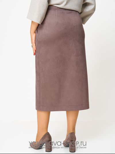 Женский 2-х предметный костюм, состоящий из трикотажной туники и юбки из замши