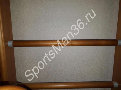 Перекладины KARUSSELL BERLIN Цвет дерева: мед, цвет металла: серебро.