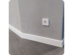 Плинтус ХДФ Dollken Cubu Flex Life 100мм Х 2,5 м 1013/5012 Белый в интерьере