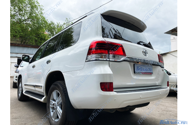 Рестайлинг Land Cruiser 200 из 2011 в 2021 год (классика, темные фары)