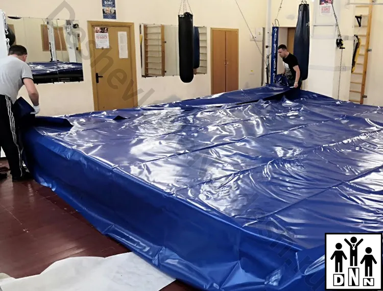 Монтаж ринга на помосте