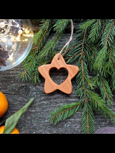 Елочная игрушка из бука  "Звездочка с сердцем внутри"