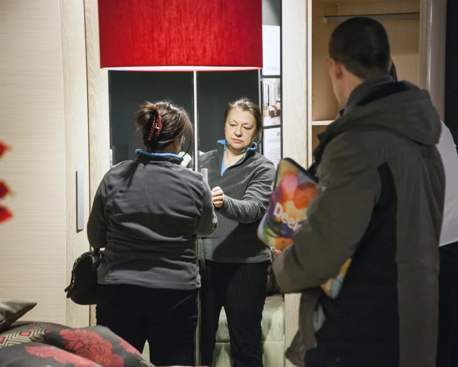 Гости на Открытие фирменного салона мебели "Лазурит"