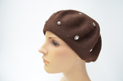 Шоколадный берет женский
