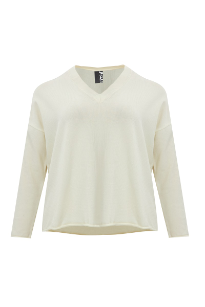 Джемпер с угловым вырезом