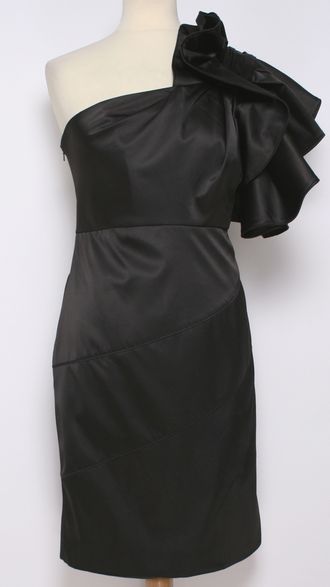 ПЛАТЬЕ АТЛАСНОЕ "К. М." драпировки на плече чёрное 46р