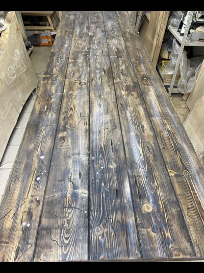 стол лофт из состаренной древесины для ресторана