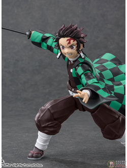Фигурка Тандзиро Камадо (Kamado Tanjirou S.H.Figuarts)