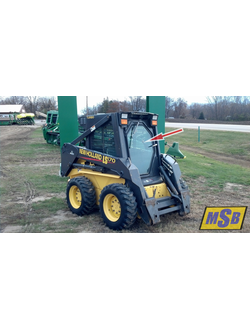 Стекло лобовое на New Holland LS170