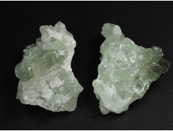 Пренит, сросток кристаллов в ассортименте, Мали (22-25 мм, 6-7 г) №36149