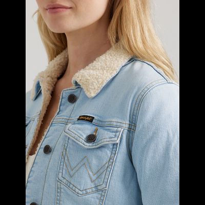 Куртка Wrangler® Retro® Women's  Sherpa Lined Western Denim Jacket