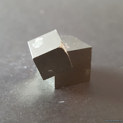 Пирит, сросток кристаллов