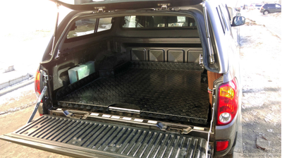 Платформа грузовая выкатная Mitsubishi L200 (2014-07.2015), двойная кабина, удлинённый кузов, установка без вкладыша) АВС-Дизайн