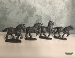 Лошади для наборов солдатиков 45мм, 4 шт. Серый полиэтилен.