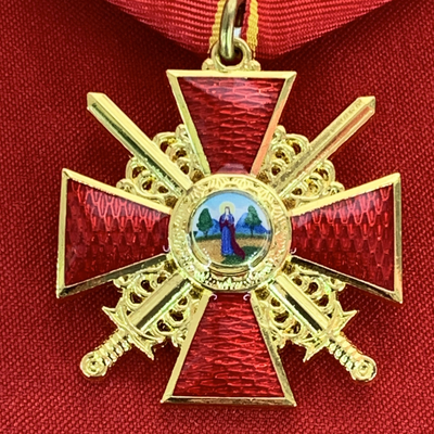 Орден Святой Анны 3-й степени с мечами, на колодке с  муаровой лентой. Полноразмерная копия LUX! Лот № 95.