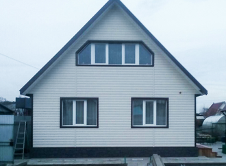 Отделка дома виниловым сайдингом