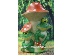 Лягушки под мухомором 40*26см   1,3кг   полистоун Россия  1298-012266