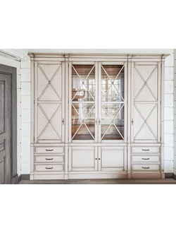 Встроенный шкаф универсальный с перекрестиями.