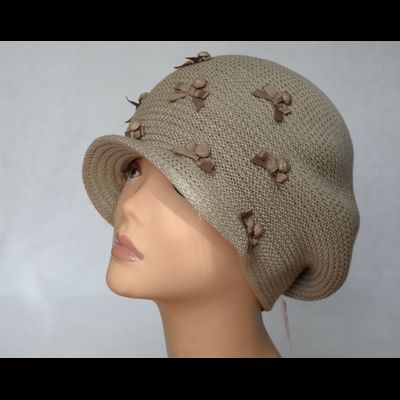 женская кепка Италия Vizio 4876 с бантиками бежевая