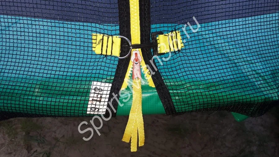 БАТУТ С ЗАЩИТНОЙ СЕТКОЙ «TRAMPOLINE 8» ДИАМЕТР 2,4 М, Защитная сетка высотой 1,7 м  0 замок детально