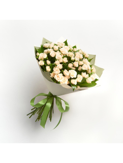 Букет из 11 кремовых кустовых роз