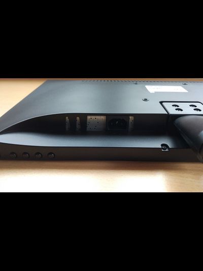 iFlow (Hikvision) DS-D5024FC-C Монитор для систем видеонаблюдения LCD 23.6"