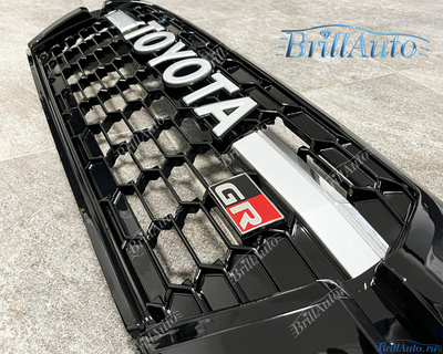 Решетка радиатора Land Cruiser 200 2007-2015 в стиле 300 GR Sport