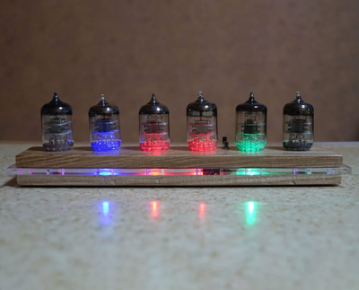 Бинарные часы CLO c винтажными радиолампами