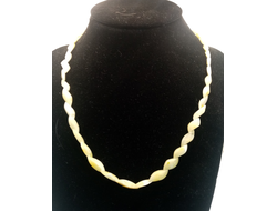 Бусы камнерезные "Змейка"