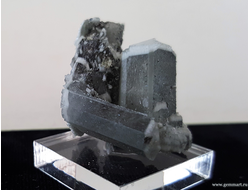 Натролит, сросток кристаллов. Кольский п-ов. Россия. 33*25*24мм