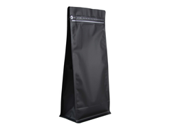 Черный матовый восьмишовный пакет с плоским дном с отрывной полосой и застежкой зиплок с клапаном 0,25 кг - 110х250 мм