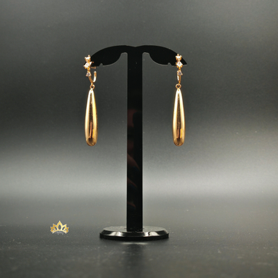 Длинные серьги - капли на кольце с "летящими" кристаллами в золотом оттенке 6см
