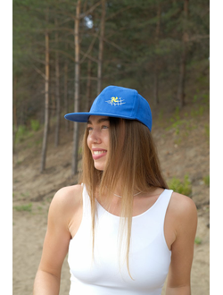 Кепка с прямым козырьком синяя (мяч классический)