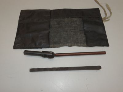 Устройство для забортировки шин