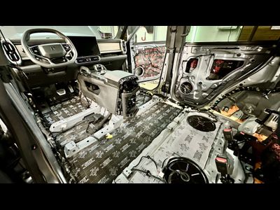 Шумоизоляция Jetour T2