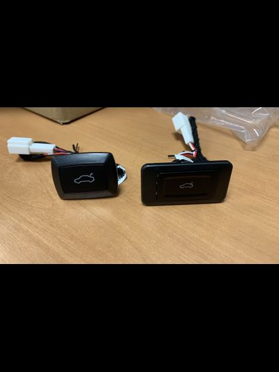 Geely Coolray Электроподъемник крышки багажника